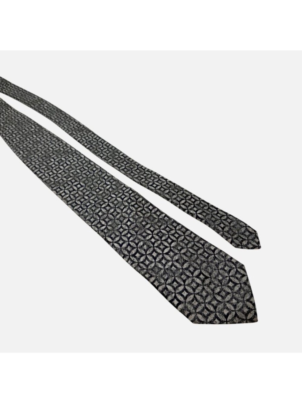 Robert Talbott Studio Necktie 100%  Silk Tie Blue Silver Geometric 61 inch